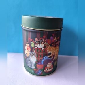 Christmas Holiday Kitty Tin